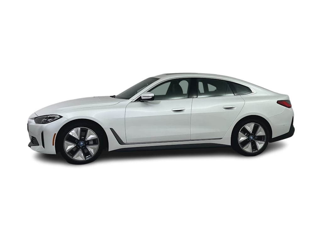 Thumbnail: 2023 BMW i4 - 17