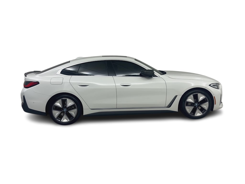 Thumbnail: 2023 BMW i4 - 20