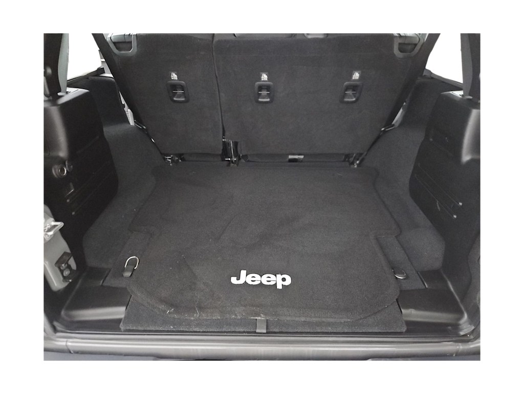 Thumbnail: 2019 Jeep Wrangler - 18