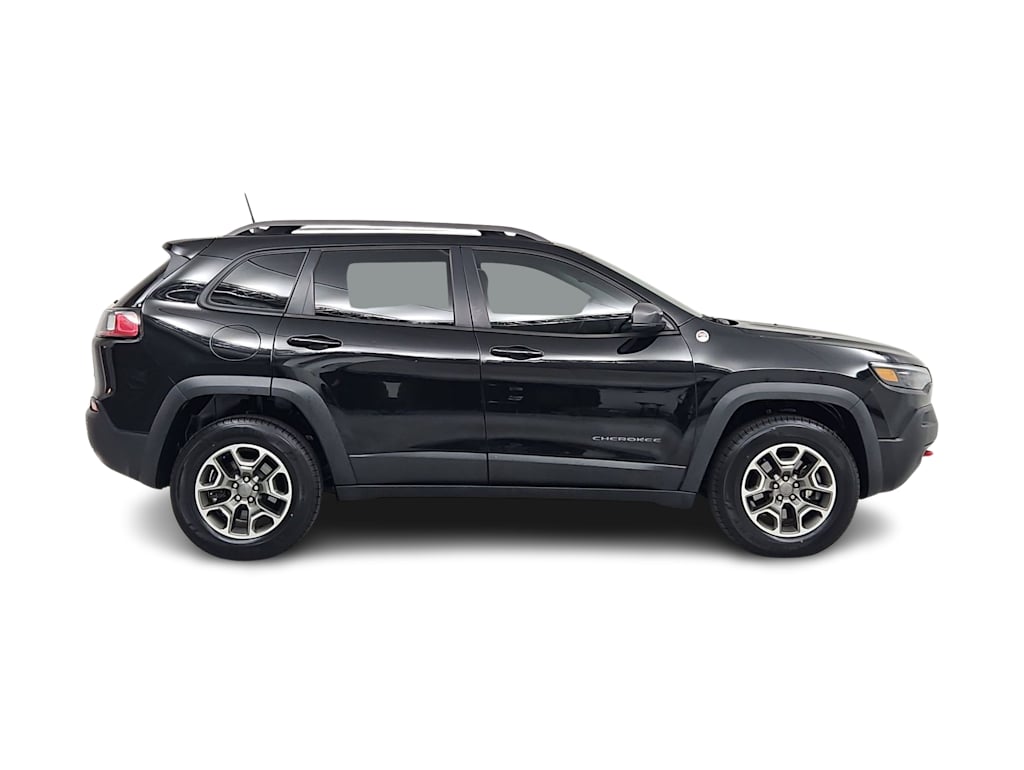 Thumbnail: 2020 Jeep Cherokee - 20