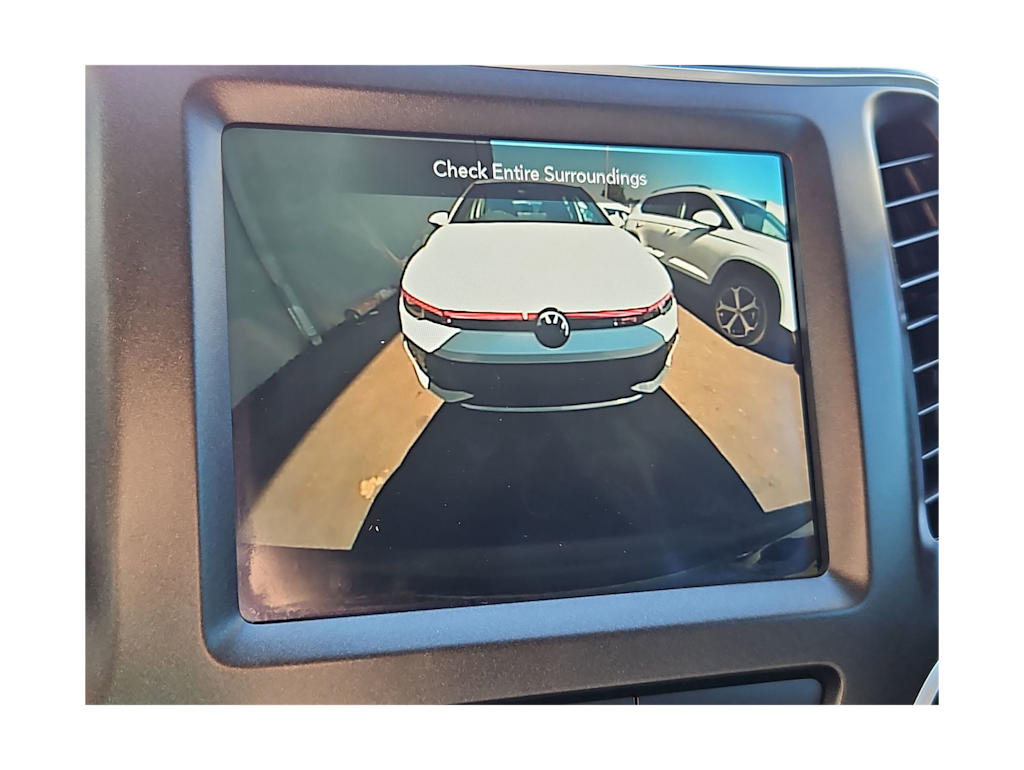 Thumbnail: 2020 Jeep Cherokee - 16