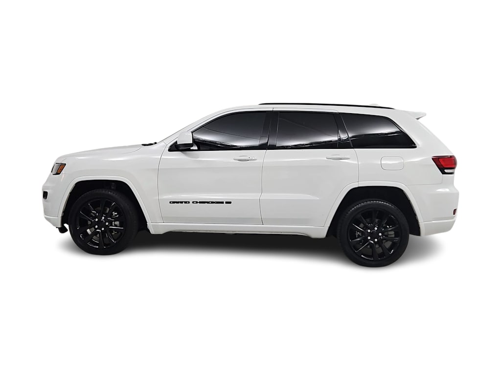Thumbnail: 2022 Jeep Grand Cherokee - 3