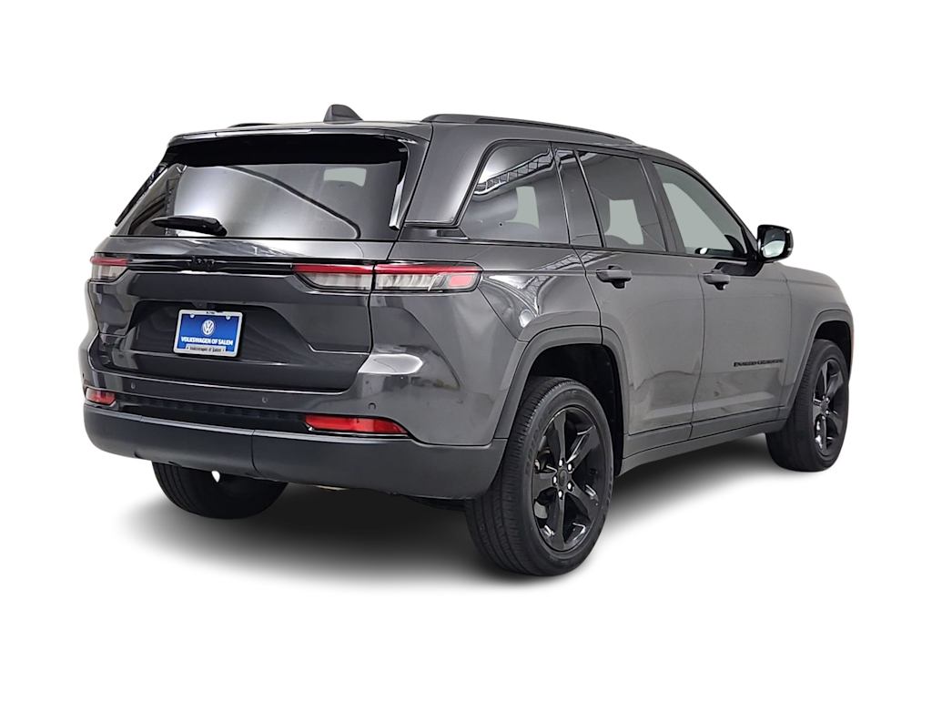 Thumbnail: 2023 Jeep Grand Cherokee - 20