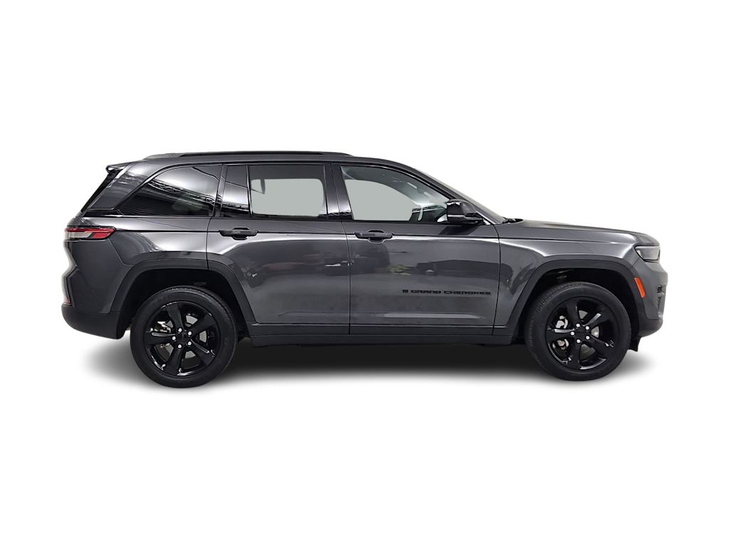 Thumbnail: 2023 Jeep Grand Cherokee - 21