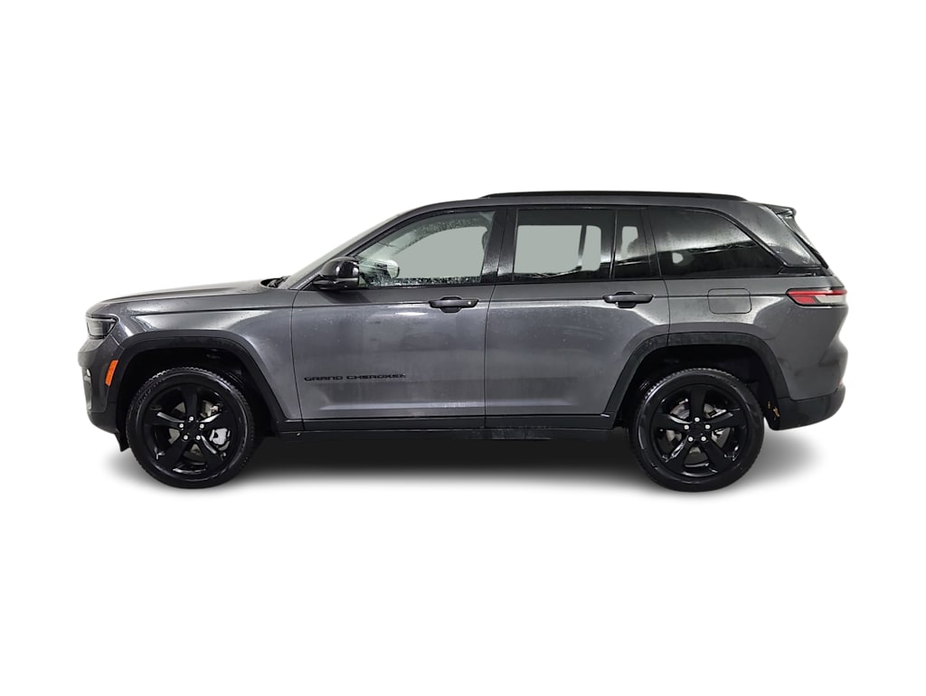Thumbnail: 2023 Jeep Grand Cherokee - 3