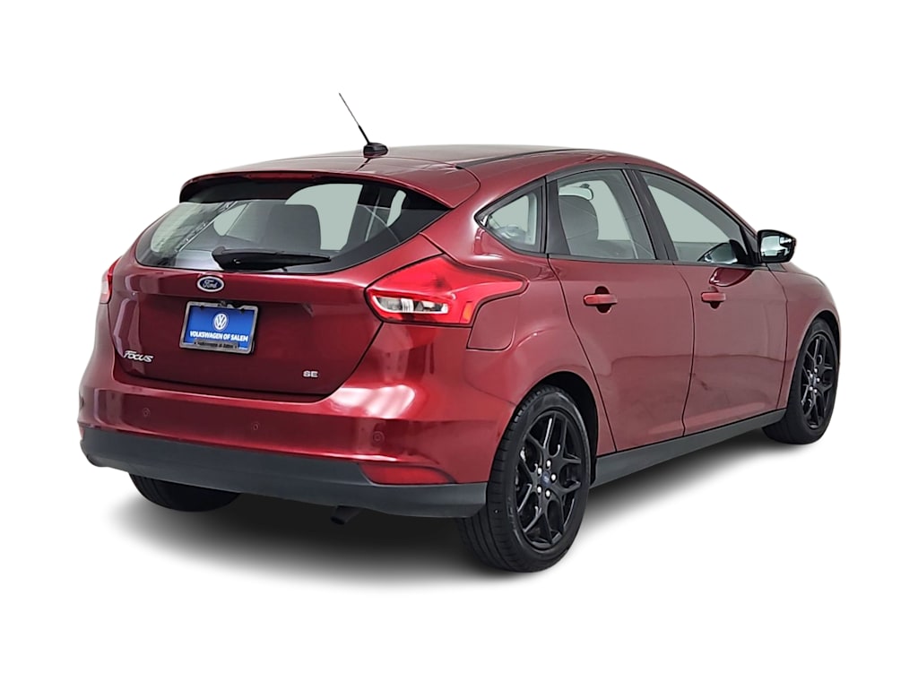 Thumbnail: 2016 Ford Focus - 21