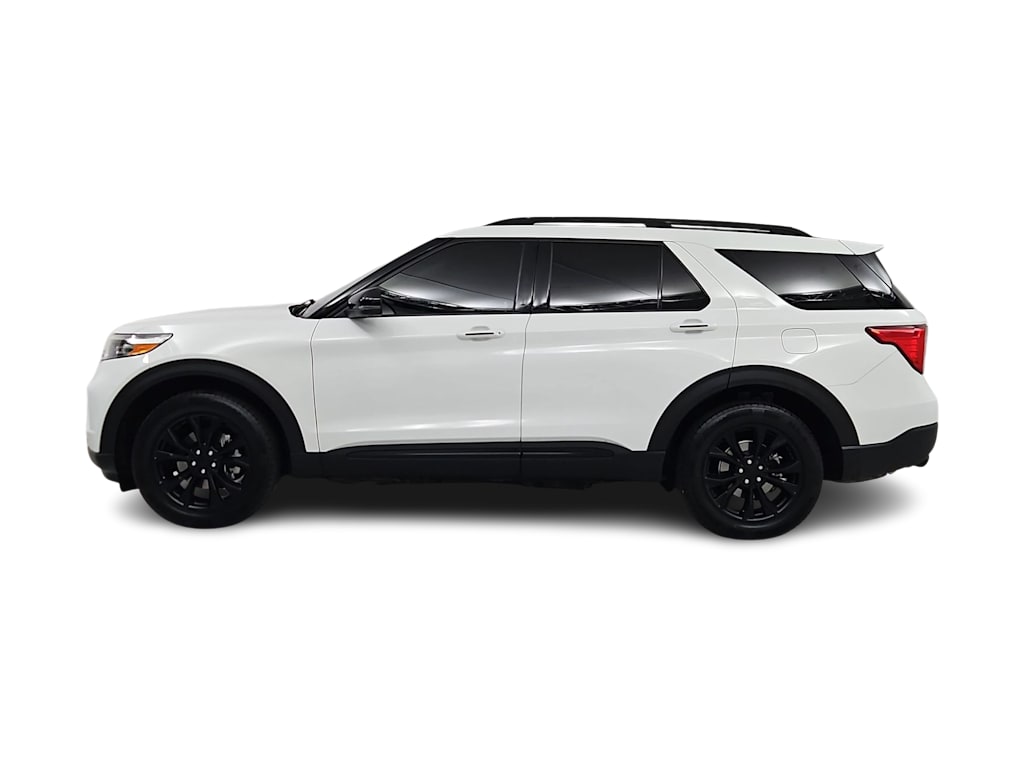 Thumbnail: 2021 Ford Explorer - 3