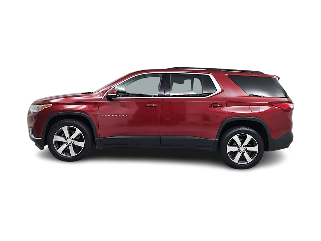 Thumbnail: 2021 Chevrolet Traverse - 3