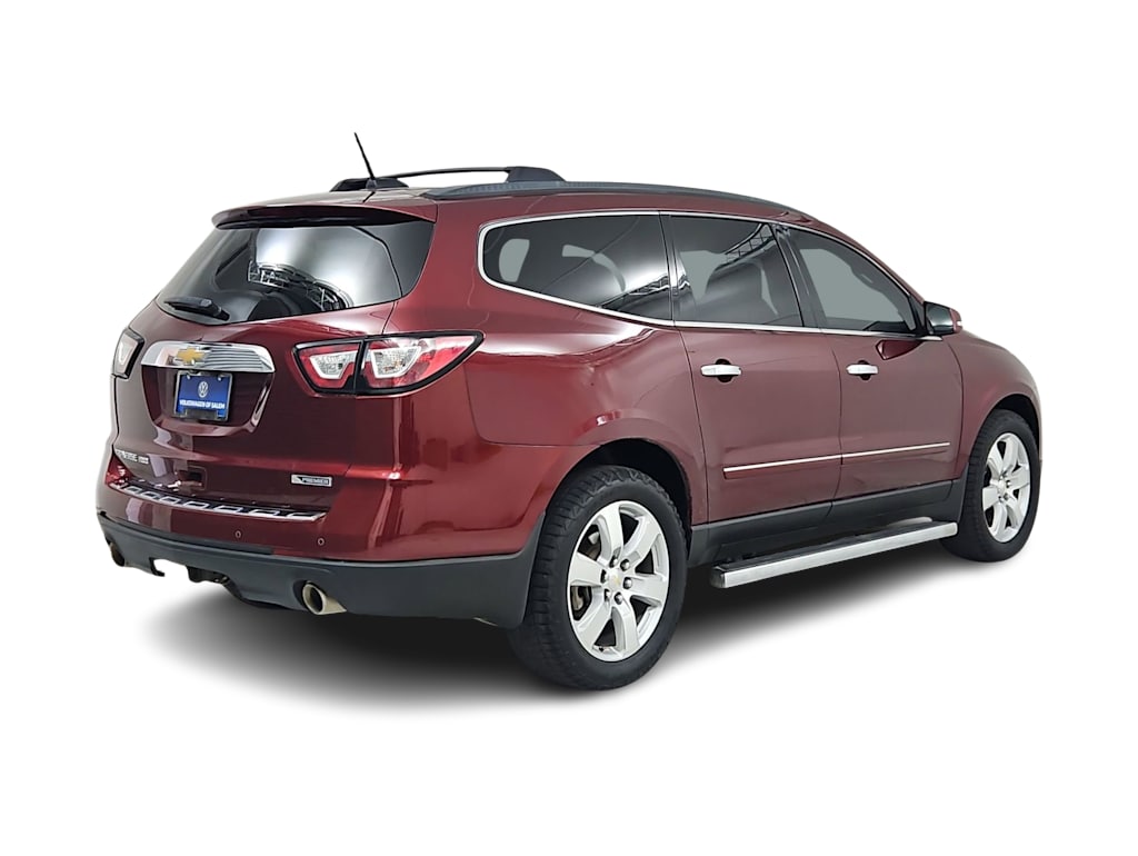 Thumbnail: 2017 Chevrolet Traverse - 21