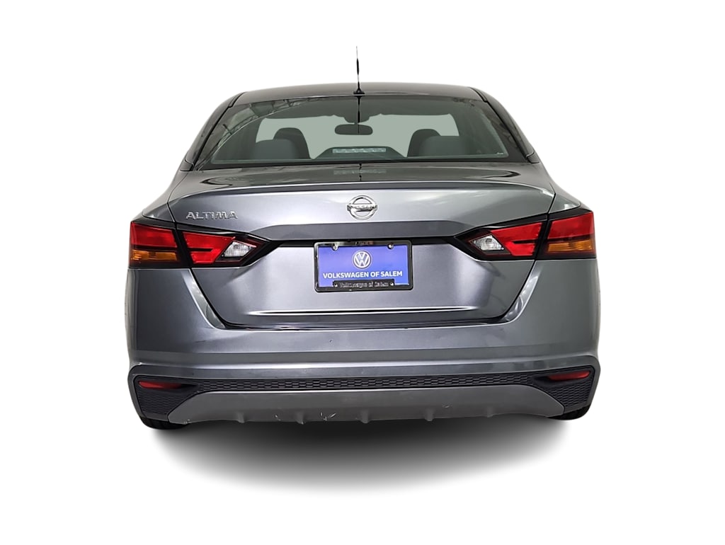 Thumbnail: 2022 Nissan Altima - 5