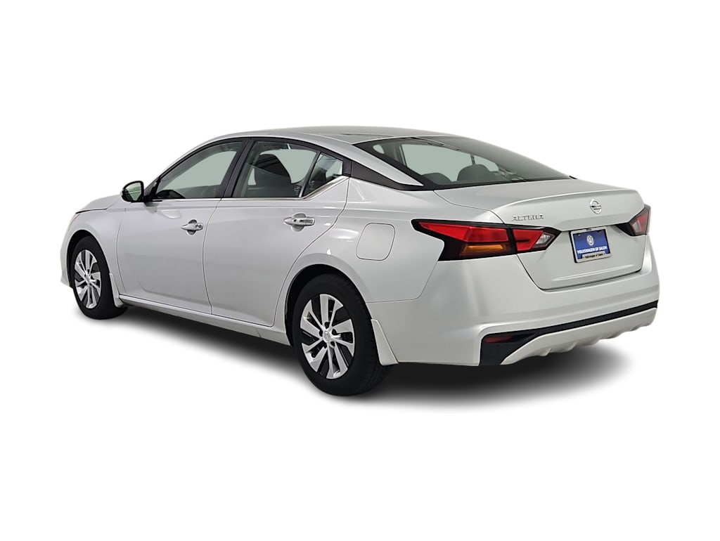 Thumbnail: 2021 Nissan Altima - 4