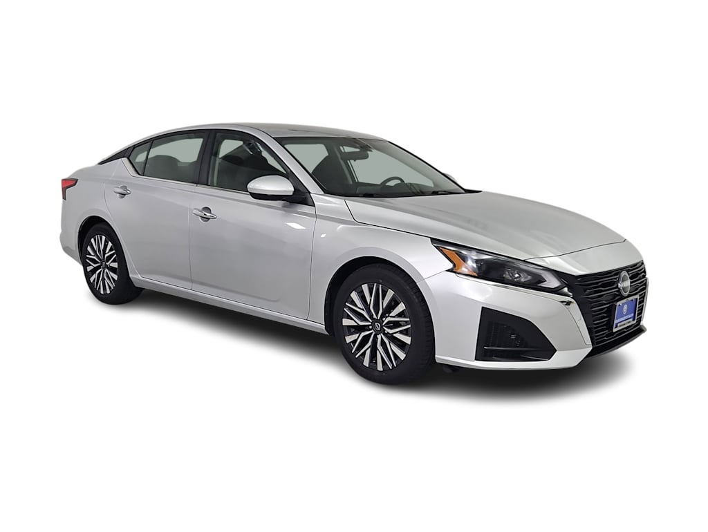 Thumbnail: 2023 Nissan Altima - 23