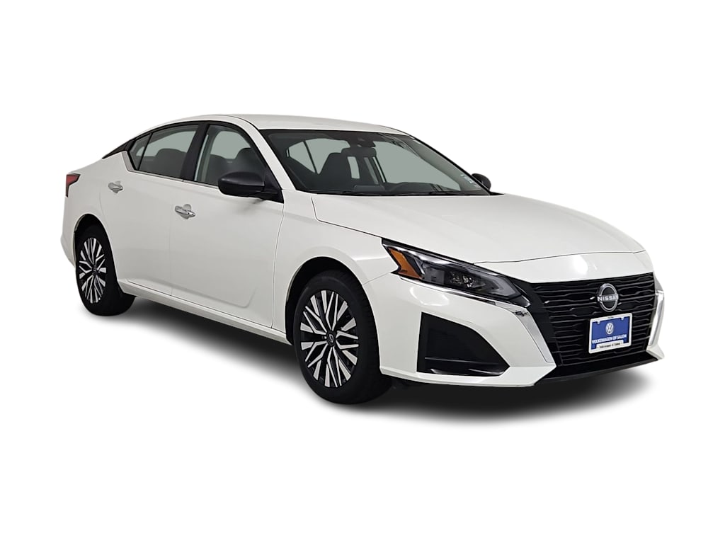 Thumbnail: 2025 Nissan Altima - 23