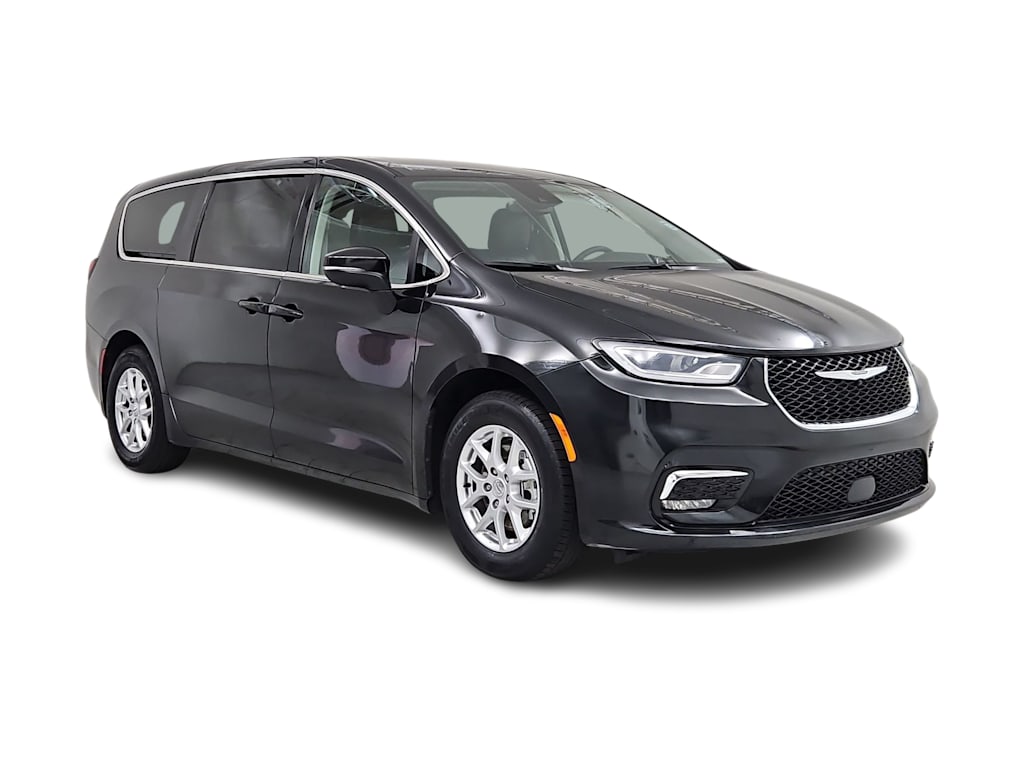 Thumbnail: 2023 Chrysler Pacifica - 20