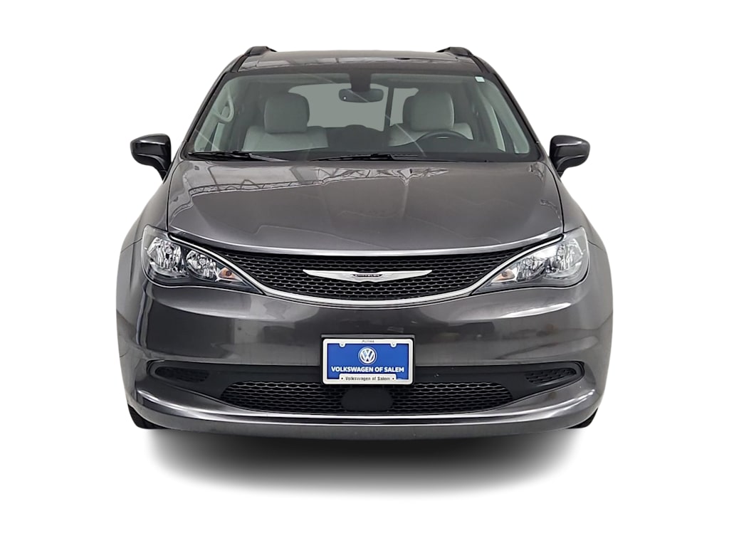 Thumbnail: 2021 Chrysler Voyager - 6