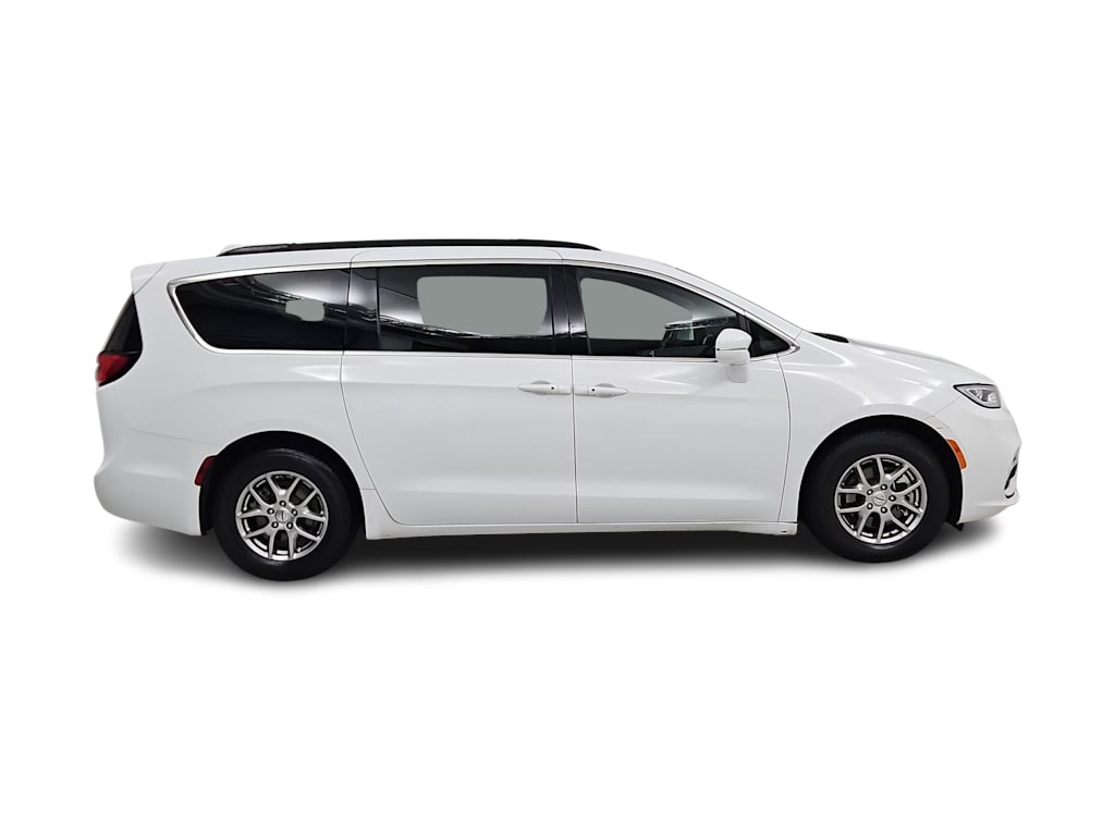 Thumbnail: 2022 Chrysler Pacifica - 21