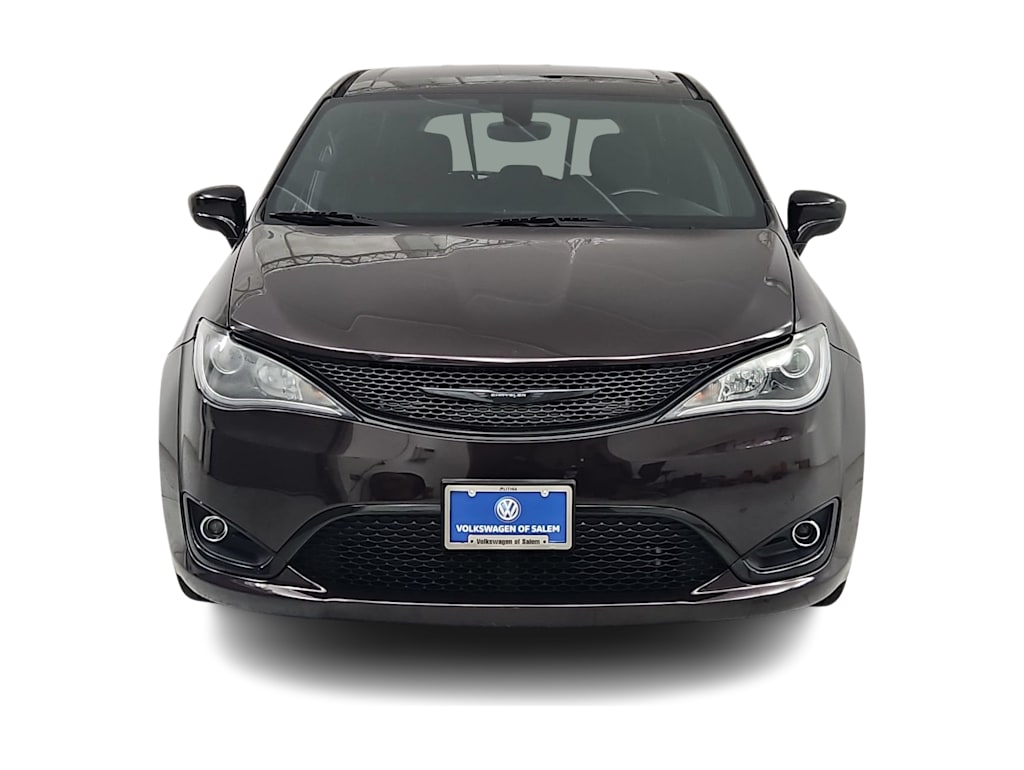 Thumbnail: 2018 Chrysler Pacifica - 6