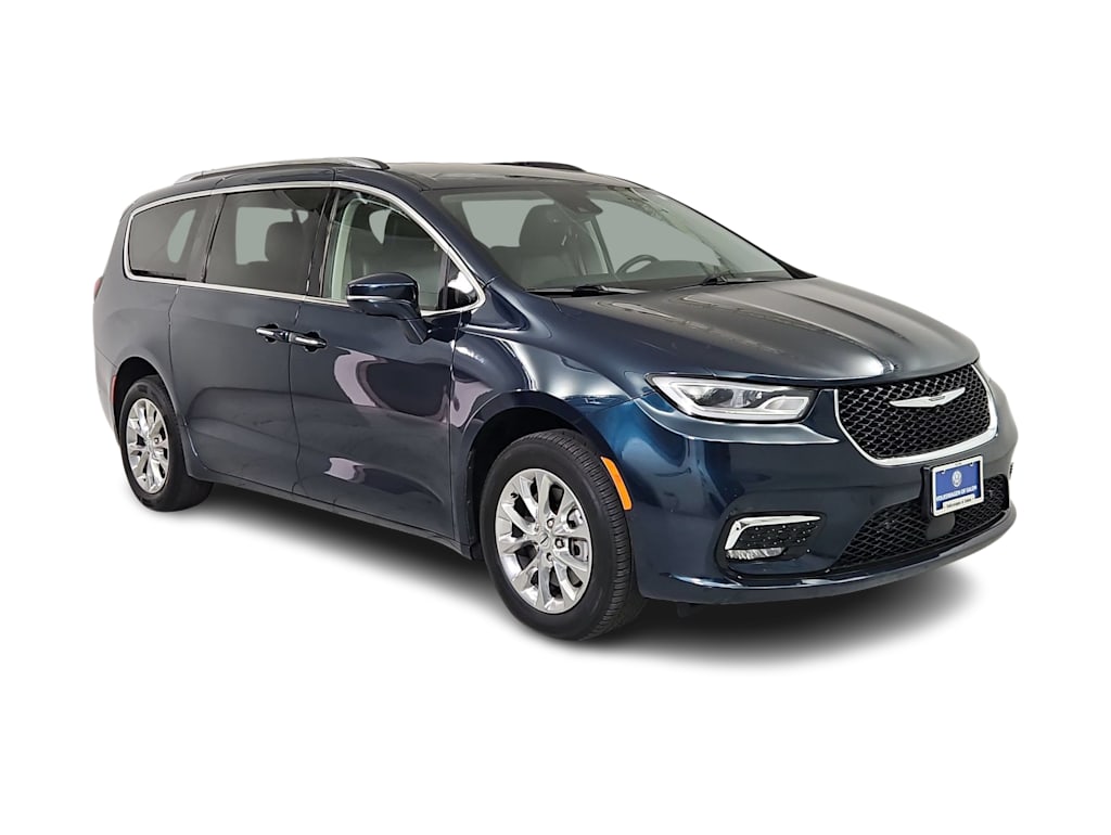 Thumbnail: 2021 Chrysler Pacifica - 21