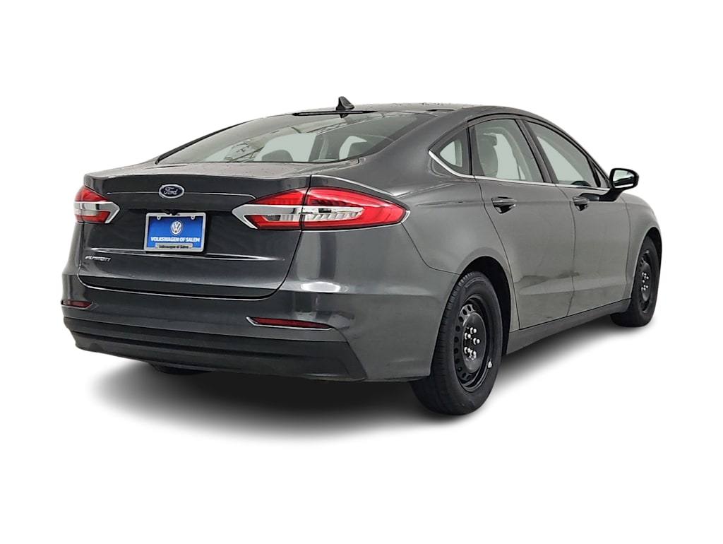 2020 Ford Fusion S 21