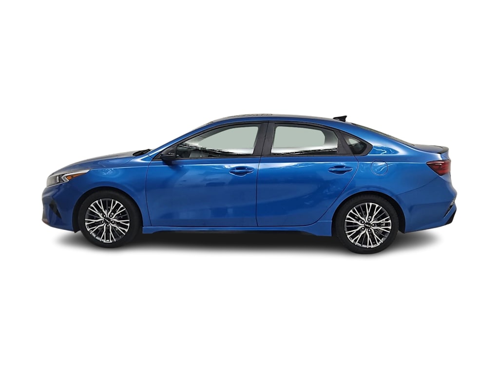Thumbnail: 2022 Kia Forte - 3