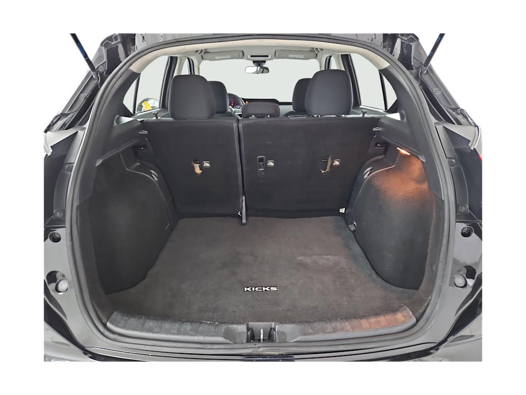 Thumbnail: 2021 Nissan Kicks - 18