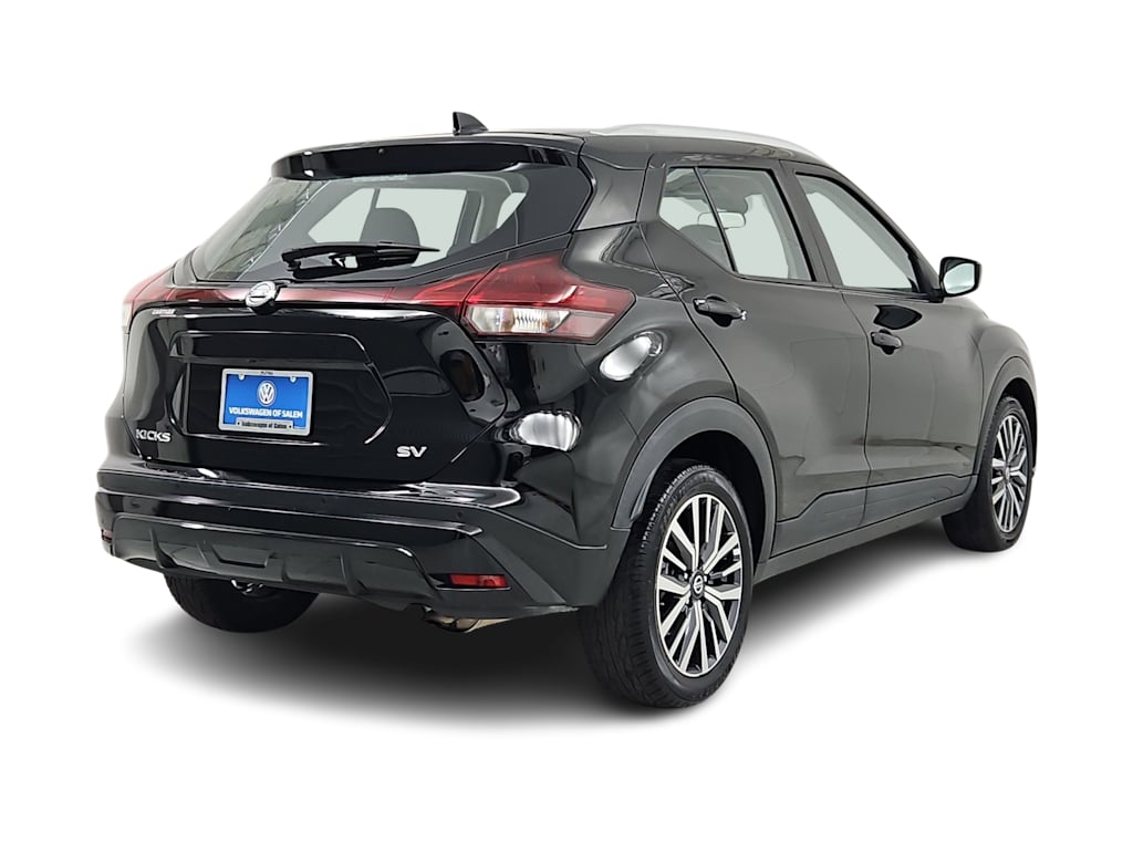 Thumbnail: 2021 Nissan Kicks - 24