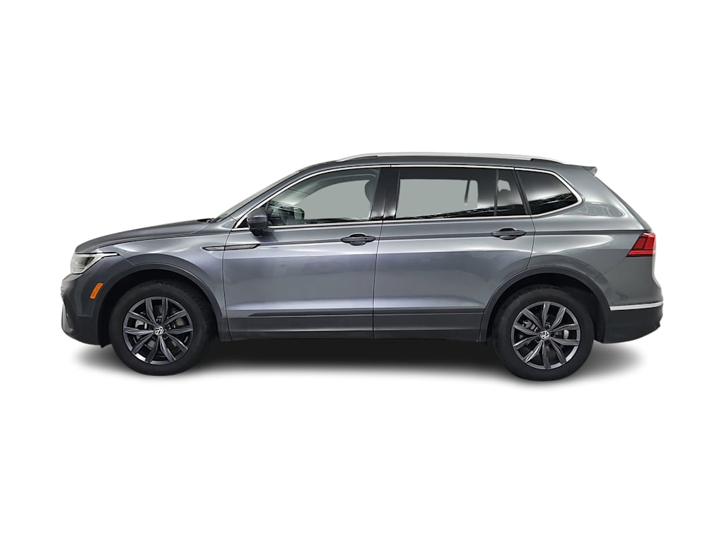 Thumbnail: 2022 Volkswagen Tiguan - 3