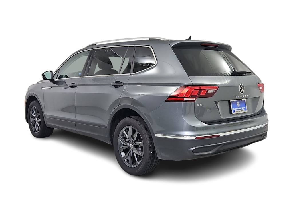 Thumbnail: 2022 Volkswagen Tiguan - 4
