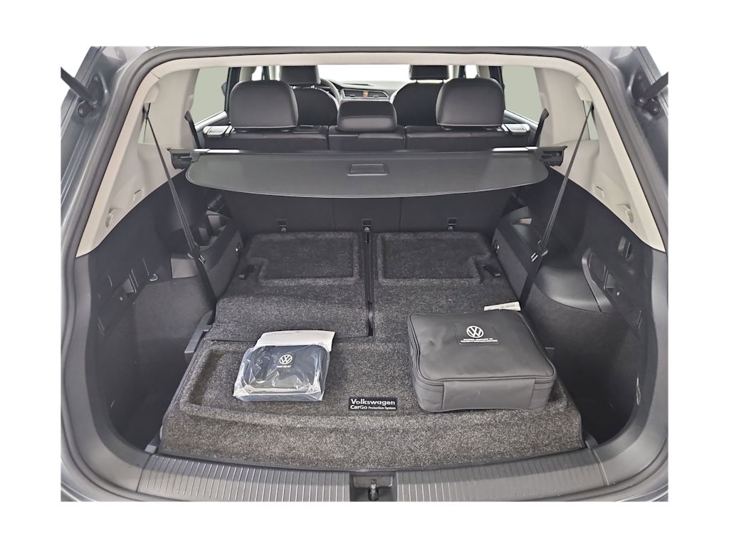 Thumbnail: 2022 Volkswagen Tiguan - 18