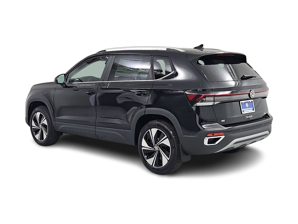 Thumbnail: 2026 Volkswagen Taos - 4