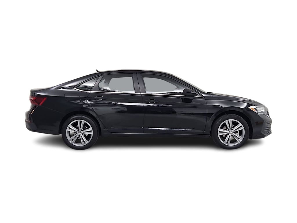 Thumbnail: 2023 Volkswagen Jetta - 21