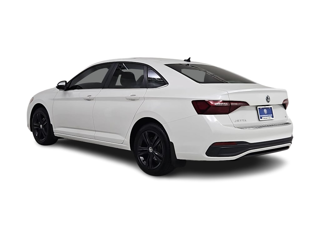 Thumbnail: 2023 Volkswagen Jetta - 4