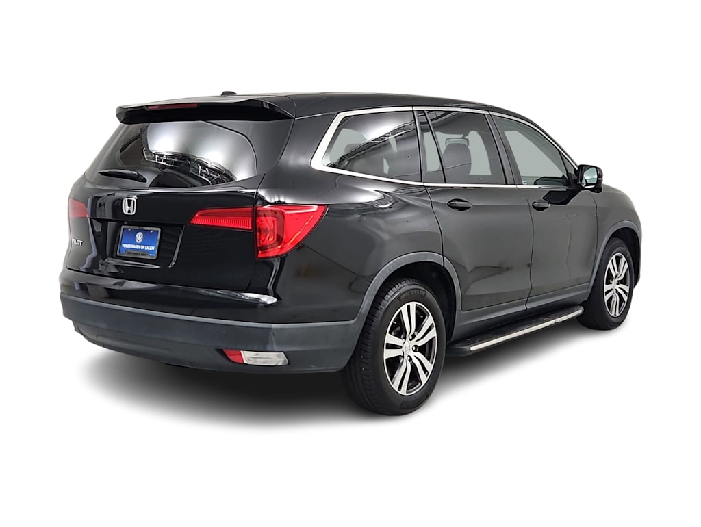 Thumbnail: 2017 Honda Pilot - 22