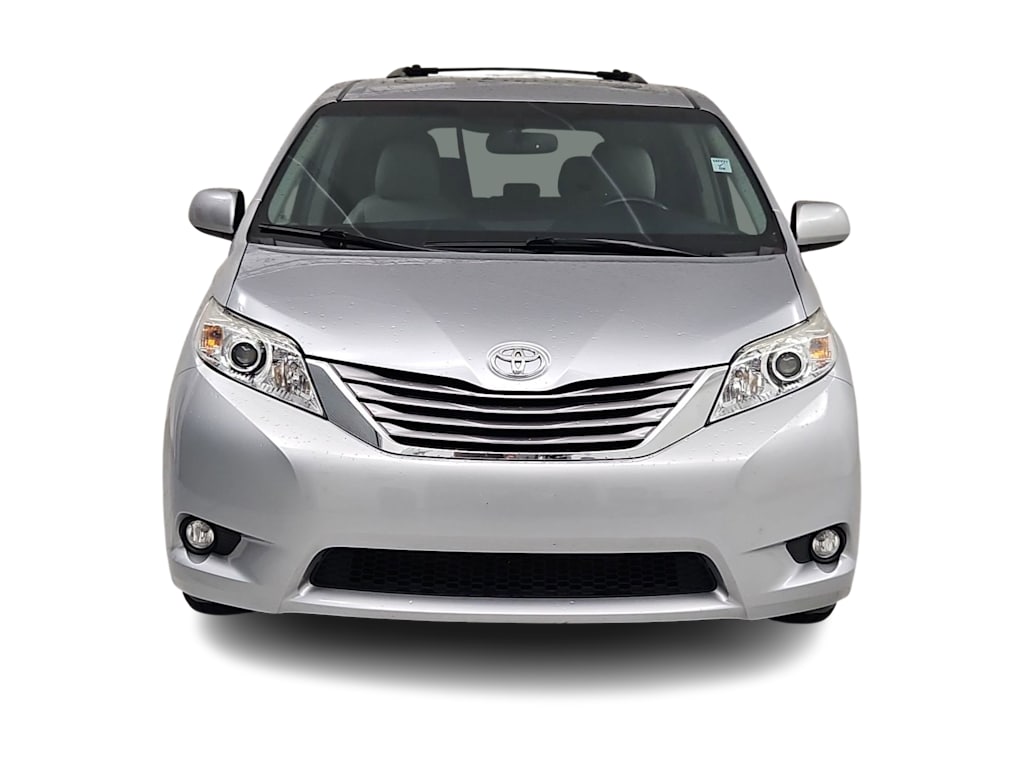 Thumbnail: 2017 Toyota Sienna - 6