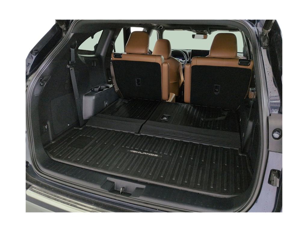 Thumbnail: 2021 Toyota Highlander - 18