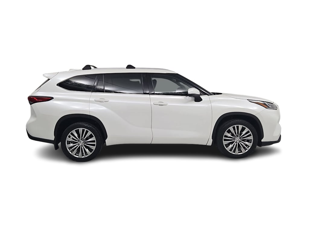 Thumbnail: 2020 Toyota Highlander - 23