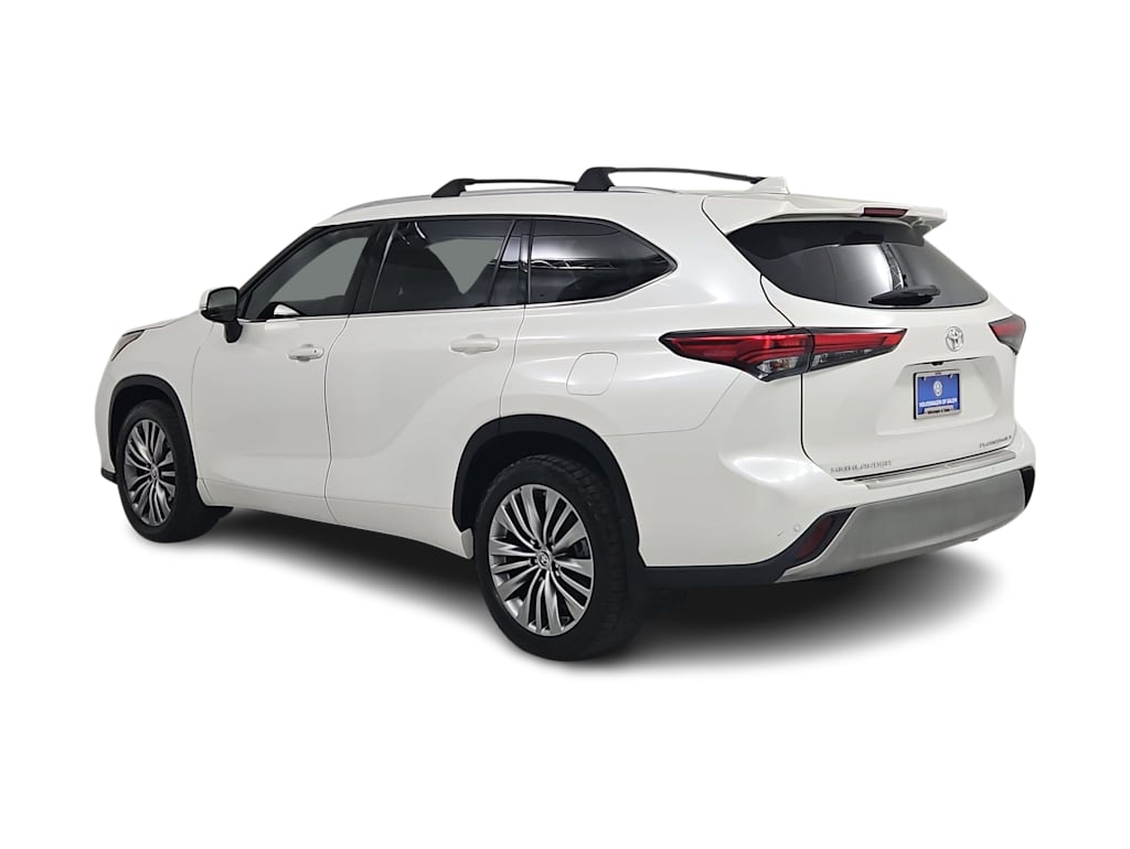 Thumbnail: 2020 Toyota Highlander - 4
