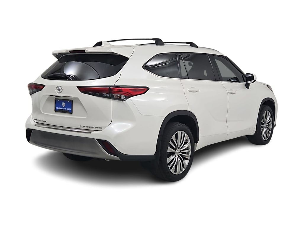 Thumbnail: 2020 Toyota Highlander - 22