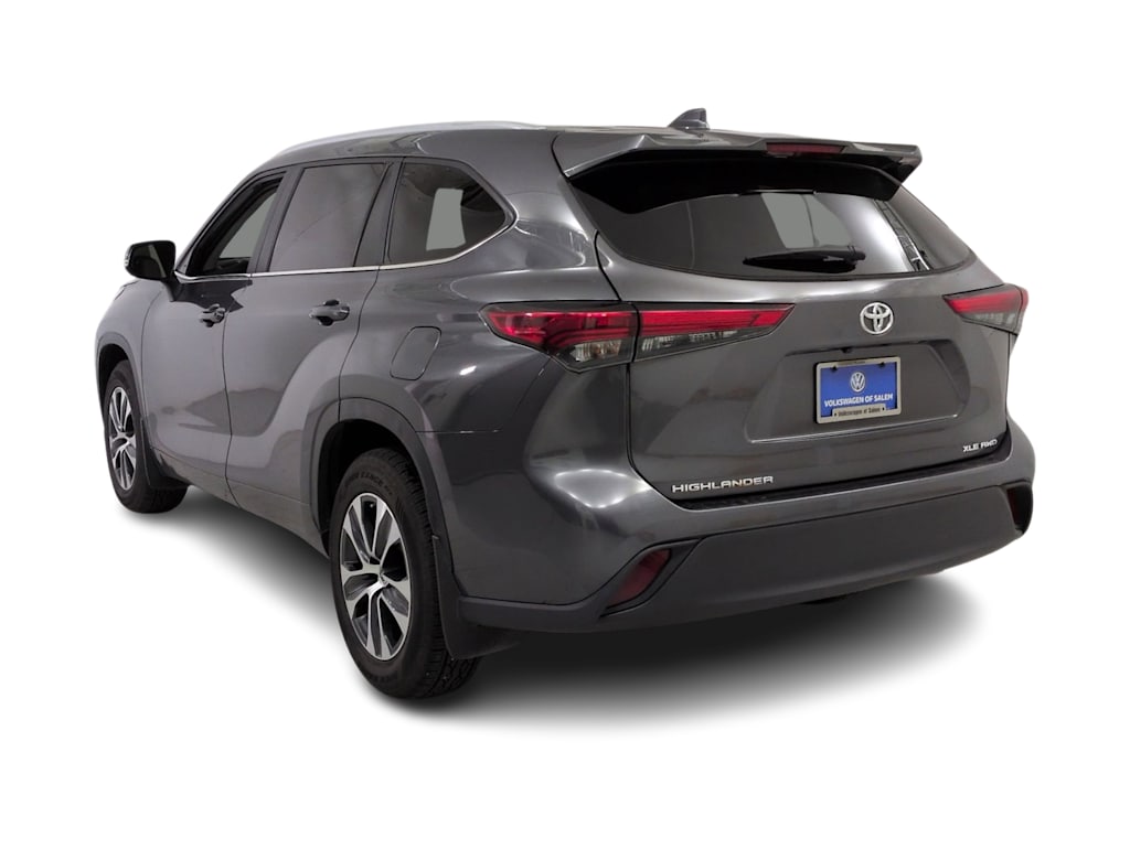 Thumbnail: 2023 Toyota Highlander - 4