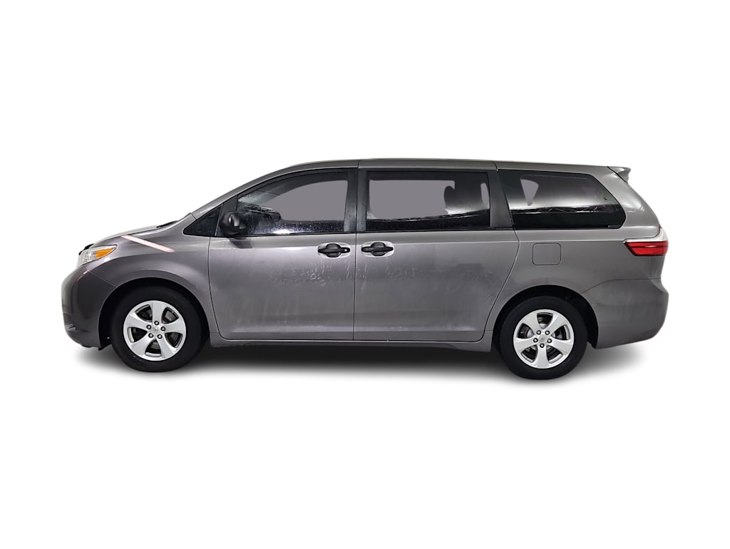 Thumbnail: 2016 Toyota Sienna - 3