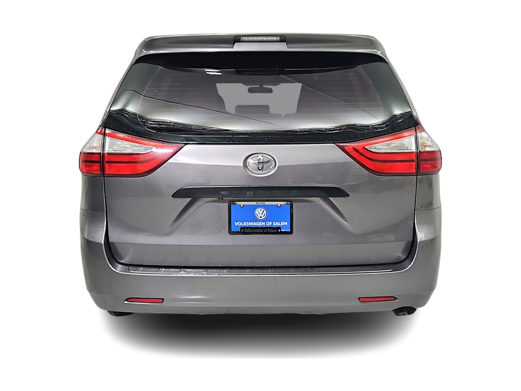 Thumbnail: 2016 Toyota Sienna - 5