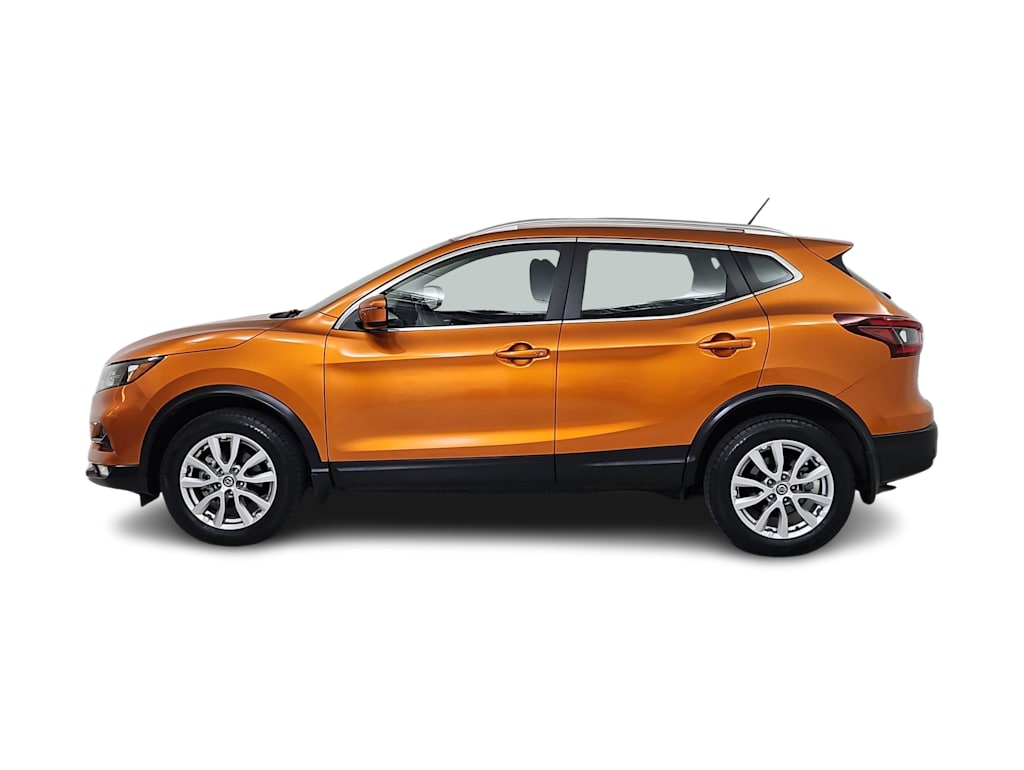 Thumbnail: 2022 Nissan Rogue Sport - 3