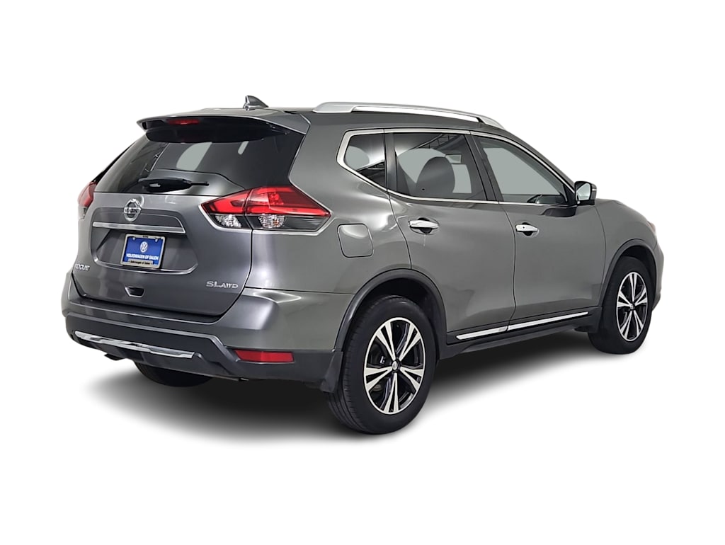 Thumbnail: 2017 Nissan Rogue - 22