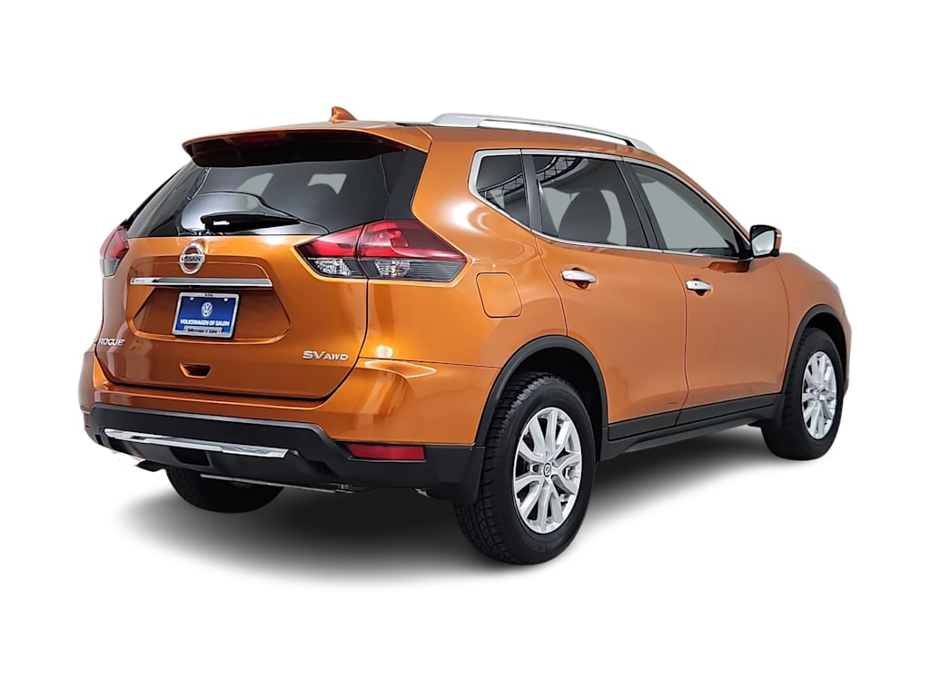 Thumbnail: 2018 Nissan Rogue - 21