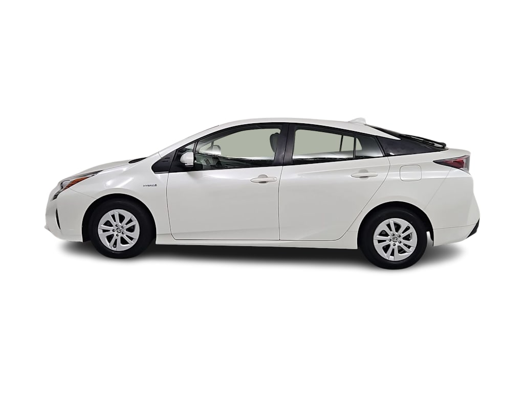 Thumbnail: 2016 Toyota Prius - 3