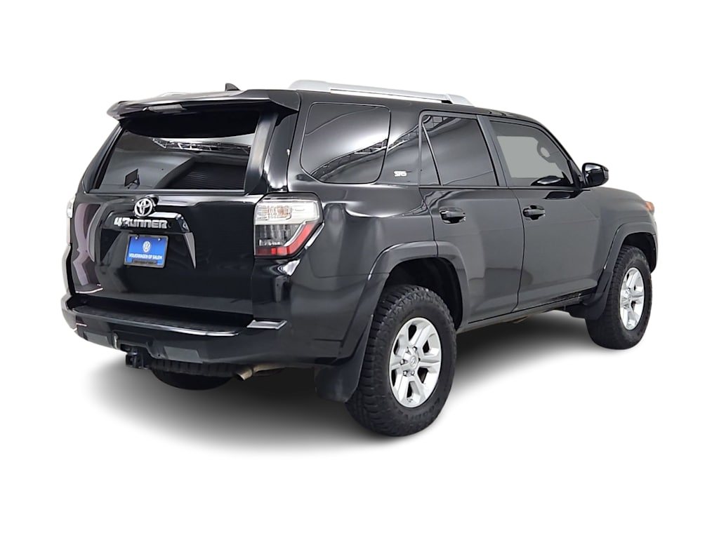 Thumbnail: 2018 Toyota 4Runner - 22