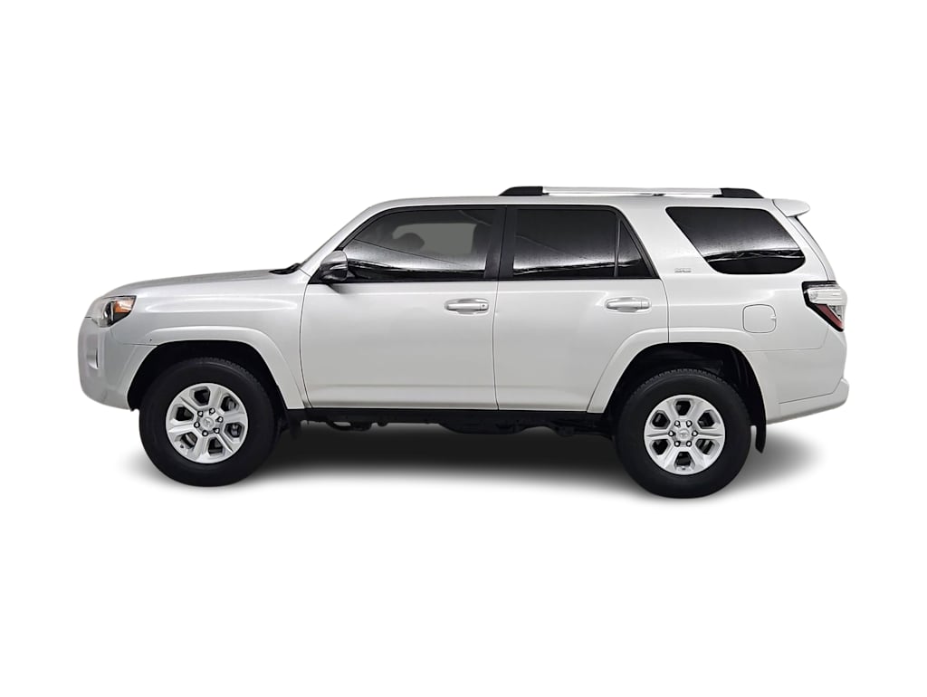 Thumbnail: 2019 Toyota 4Runner - 3