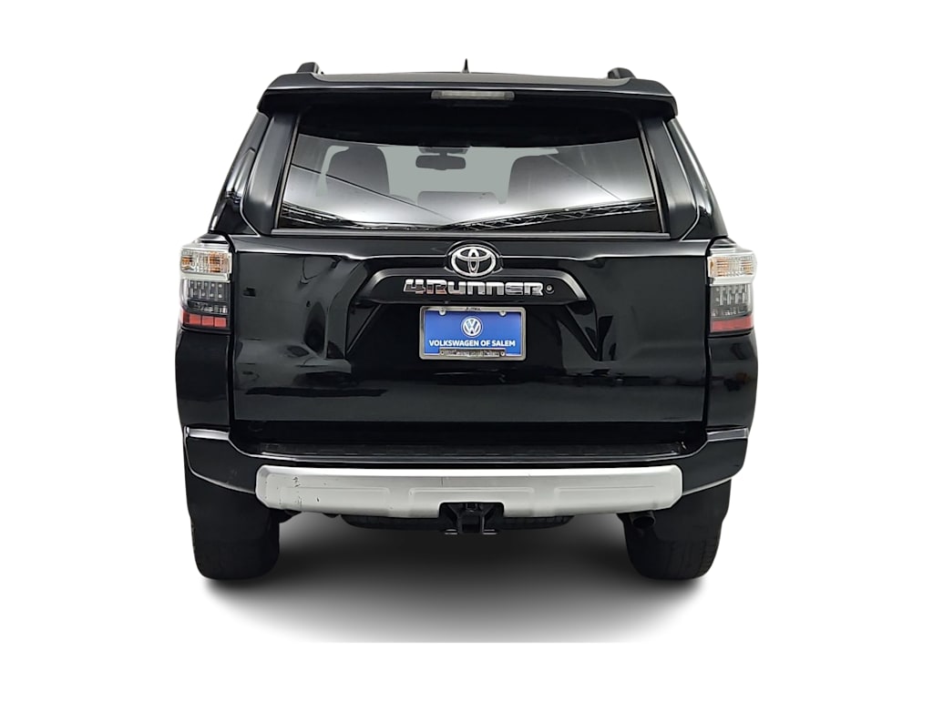 Thumbnail: 2016 Toyota 4Runner - 5