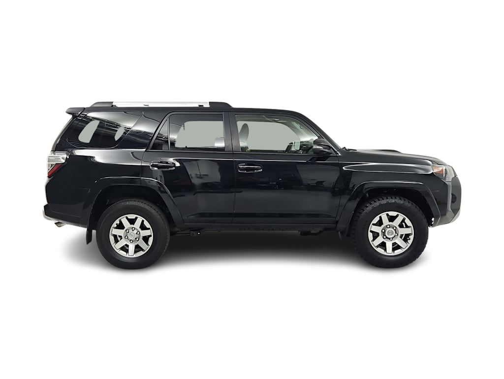 Thumbnail: 2016 Toyota 4Runner - 23
