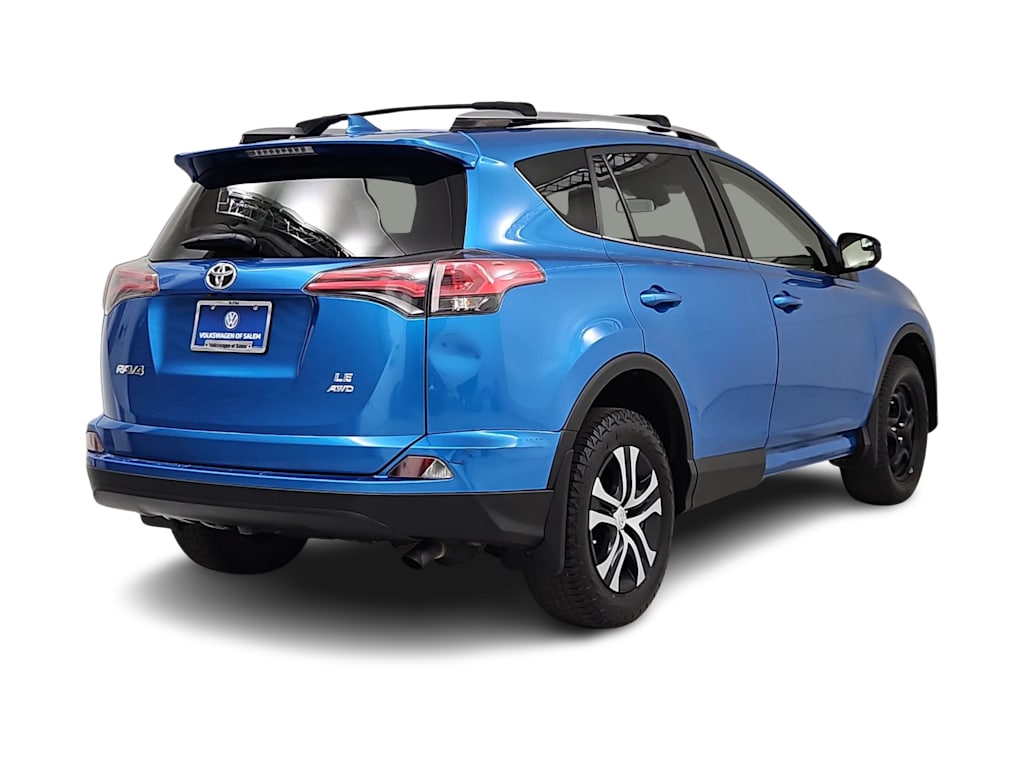 Thumbnail: 2018 Toyota RAV4 - 21